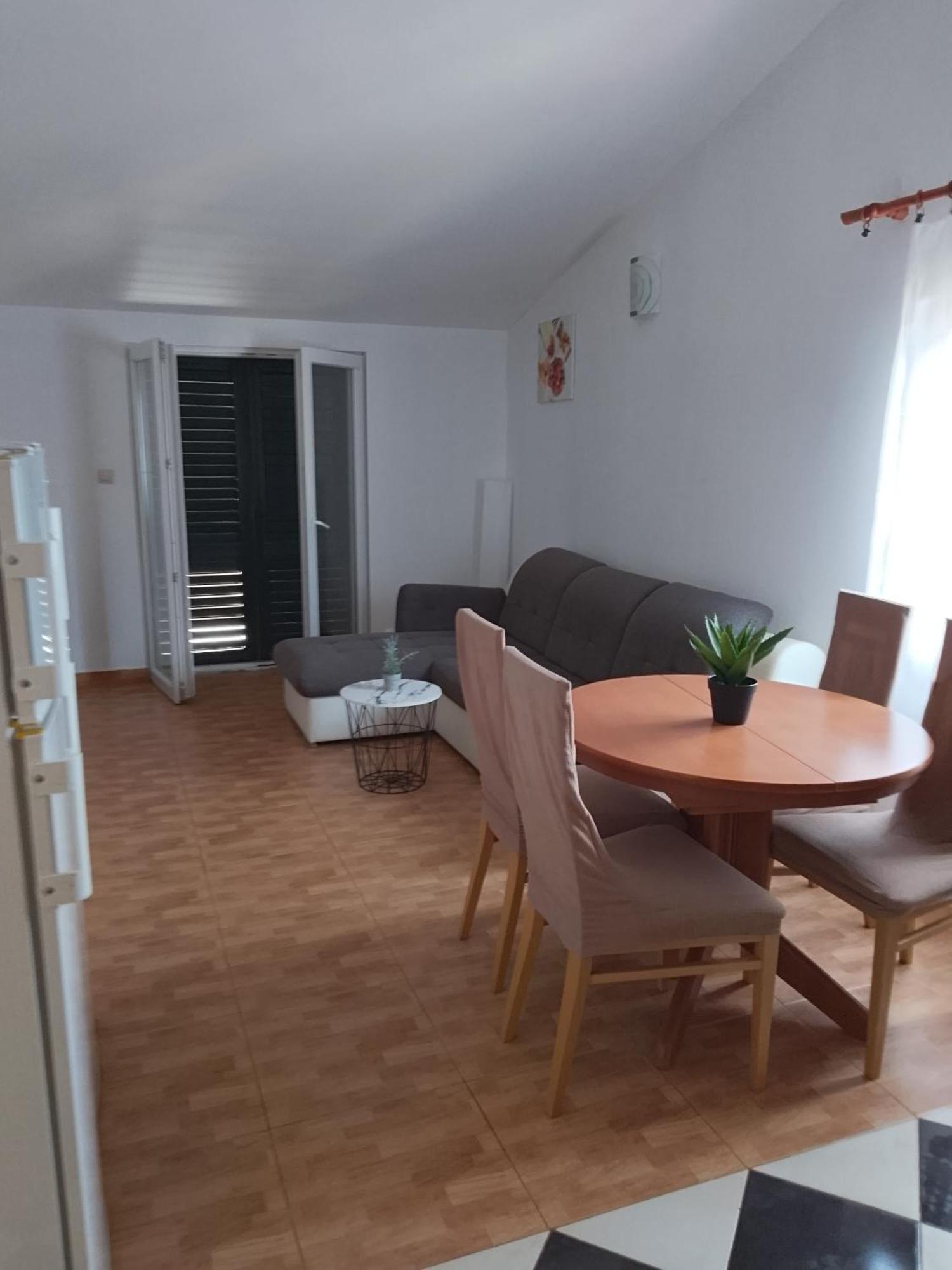 Apartments Ivana Lovište Eksteriør billede